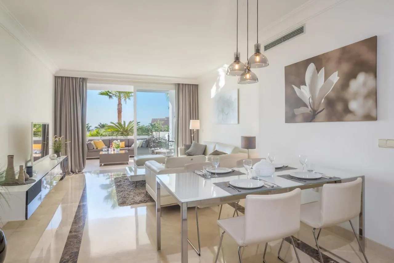 Seaview Flat Benahavis-Marbella Apartment Estepona